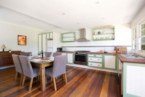 Rodova Cottage - Mackay Tourism 1