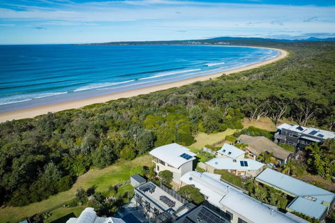 Rolling Waves 3 - Beach Access & Pet Friendly! - Mackay Tourism 0