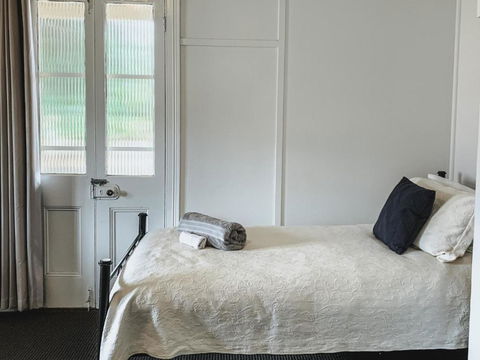 Roma Cottage On Roma Orchard - Mackay Tourism 3