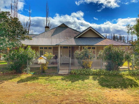 Roma Cottage On Roma Orchard - Mackay Tourism 0