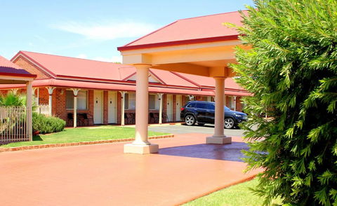 Roma Mid Town Motor Inn - Mackay Tourism 0
