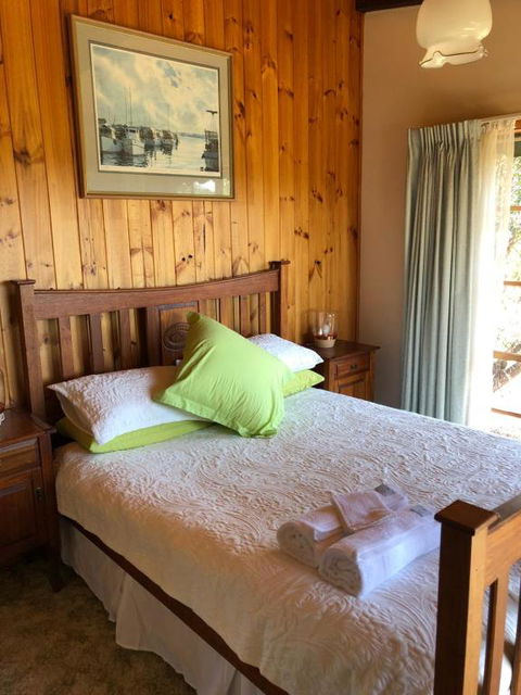 Rose Cottage - Mackay Tourism 0
