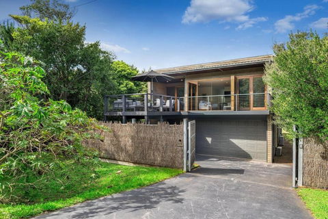 Rose Haven@Blairgowrie - Mackay Tourism 1