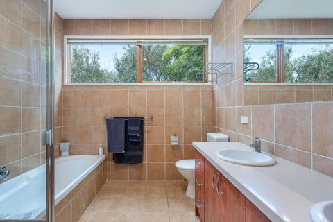 Rose Haven@Blairgowrie - Mackay Tourism 3