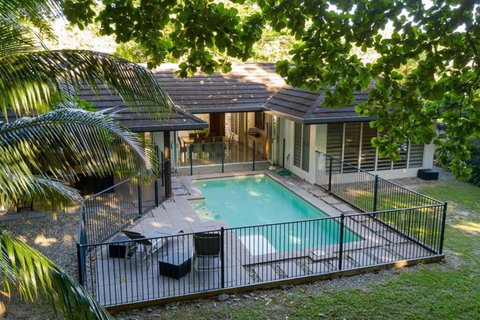 Roya On Mission - Beachfront - Wongaling - Family - Mackay Tourism 0