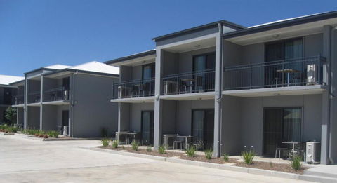 Royal Motel Miles - Mackay Tourism 0