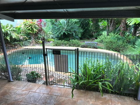 Royal Palm Cottage, Entire Two Bedroom 2 Bathroom House With Pool - Mackay Tourism 0