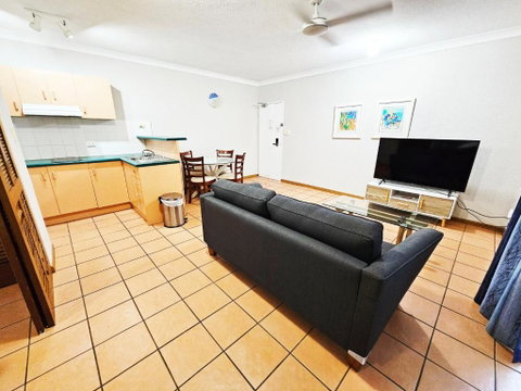 Royal Palm Villas - Mackay Tourism 0