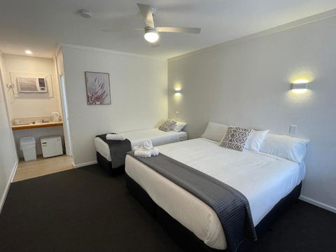 Royal Hotel Motel Scone - Mackay Tourism 1