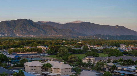 Rydges Esplanade Resort Cairns - Mackay Tourism 1