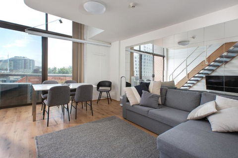 S203S - The Loft By Darling Harbour - Mackay Tourism 0