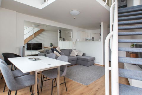 S203S - The Loft By Darling Harbour - Mackay Tourism 1