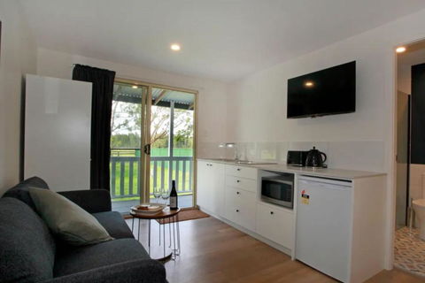 Sahara Trails Studio WiFi Air Conditioning Horse Riding And Much More - Mackay Tourism 1