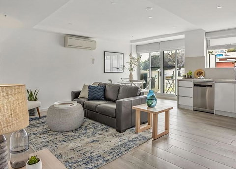 Salt 4 Getaway Luxury For 2 - Mackay Tourism 1