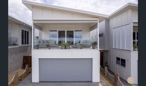 Salt Zen Holiday Townhouse - Mackay Tourism 0