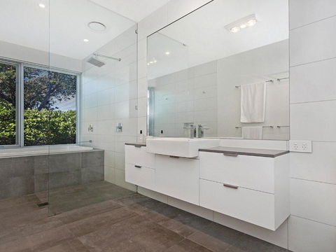 Saltwater Lodge - Mackay Tourism 3