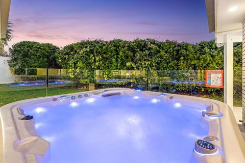 Salty Pause At Bondi House - With Spa And Pet Friendly! - Mackay Tourism 0