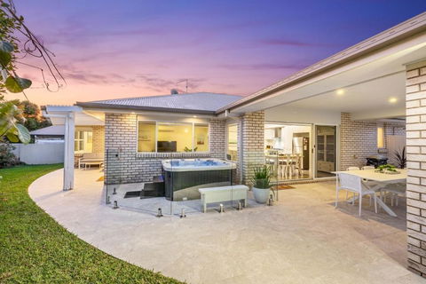 Salty Pause At Bondi House - With Spa And Pet Friendly! - Mackay Tourism 2