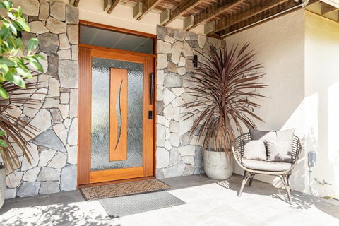 Salty Sea Beach House - Mackay Tourism 1