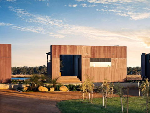 Samphire Chalet Peppermint - Mackay Tourism 0