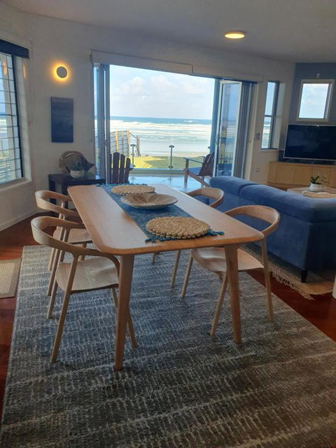 Sanbah-Surf, Views, Beach - Mackay Tourism 2