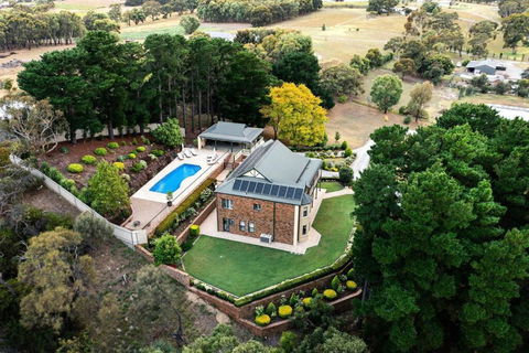 Sand Road Estate - Mackay Tourism 2