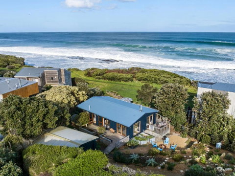 Sand & Sauna Retreat - Mackay Tourism 0