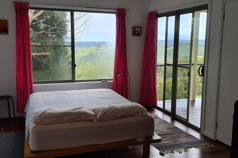 Sanctuary In Luscious Green Hills Of Coorabell - Mackay Tourism 3