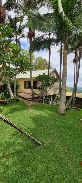 Sanctuary In Luscious Green Hills Of Coorabell - Mackay Tourism 1