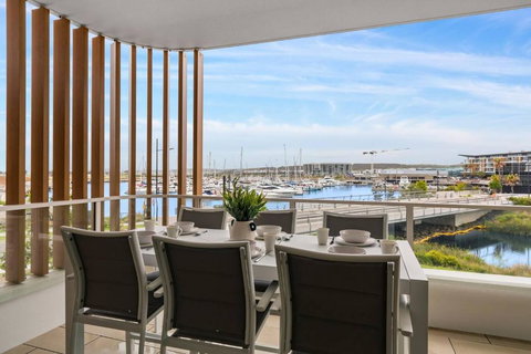 Sailview Escape - A Tranquil Marina Hideaway - Mackay Tourism 3