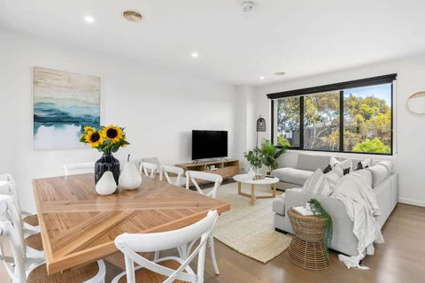 Sands Coastal Villa Close To Pool, Beach And Golf - Mackay Tourism 3