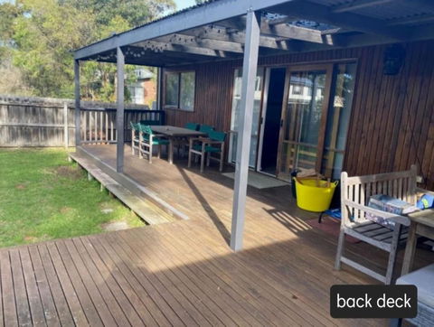 Sanders Beach House - Mackay Tourism 1