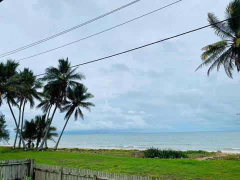 Saunders Beach Holiday House - Mackay Tourism 2