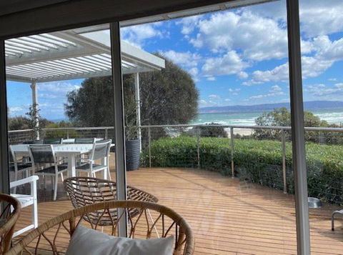 Sandbar Beach House - Mackay Tourism 0