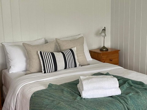 Sandpiper - Charming Beach Villa - Mackay Tourism 3