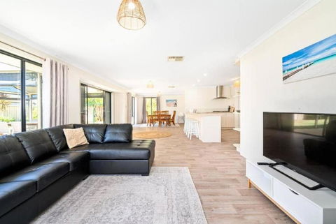 Sandpiper House - Family & Pet Friendly - Mackay Tourism 2