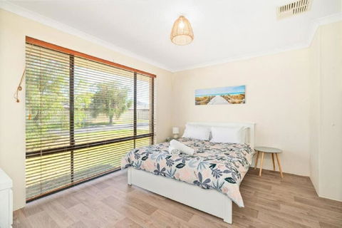 Sandpiper House - Family & Pet Friendly - Mackay Tourism 3