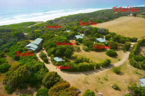 Sandpiper Ocean Cottages - Mackay Tourism 0