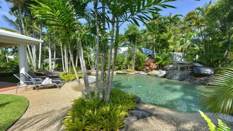 Sandwater Port Douglas - Mackay Tourism 0
