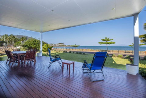Sandy Decks - Mackay Tourism 1