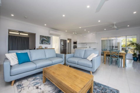 Sandy Decks - Mackay Tourism 3