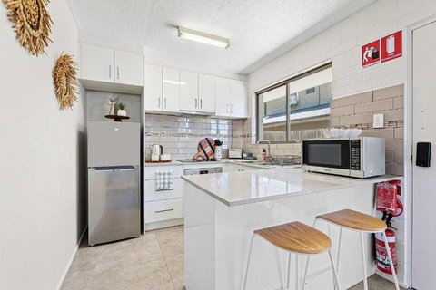Sandy Shores Unit 1 - 150m Walk To Beach - Mackay Tourism 3