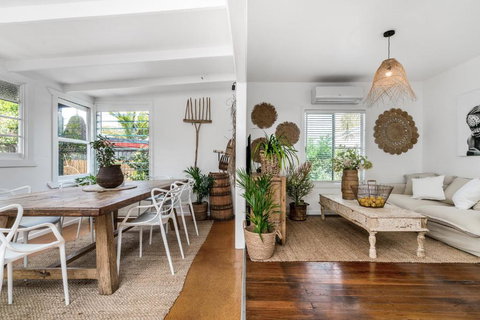 Sandy Toes Cottage - Mackay Tourism 1