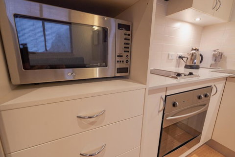 Schnapps 1 - Mackay Tourism 2