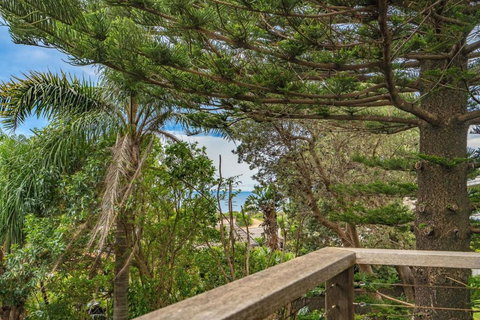 Sea Breeze - Mackay Tourism 0