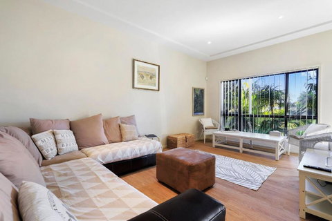 Sea Change On Excellent - Mackay Tourism 1