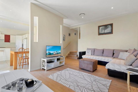 Sea Change On Excellent - Mackay Tourism 2