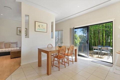 Sea Change On Excellent - Mackay Tourism 3