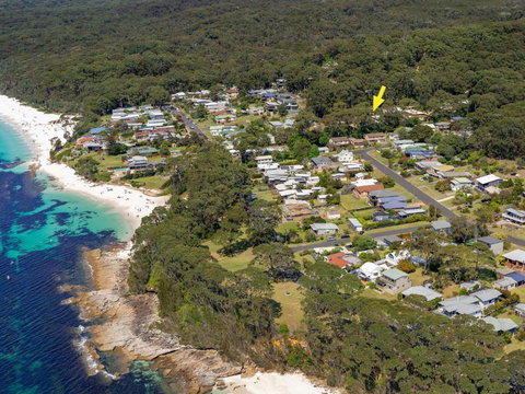 Sea Deck Hyams Beach - Mackay Tourism 2