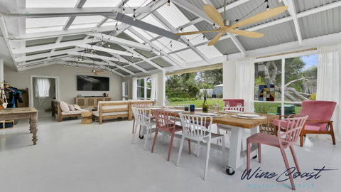 Sea Gypsy By Wine Coast Holiday Rentals - Mackay Tourism 2